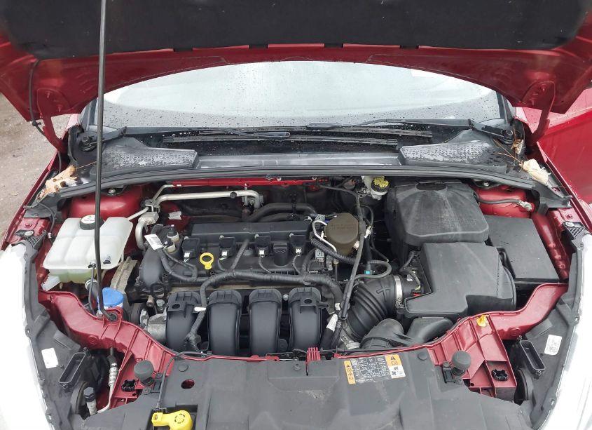 Photo 10 of 2015 Ford Focus SE (VIN 1FADP3F20FL313408)