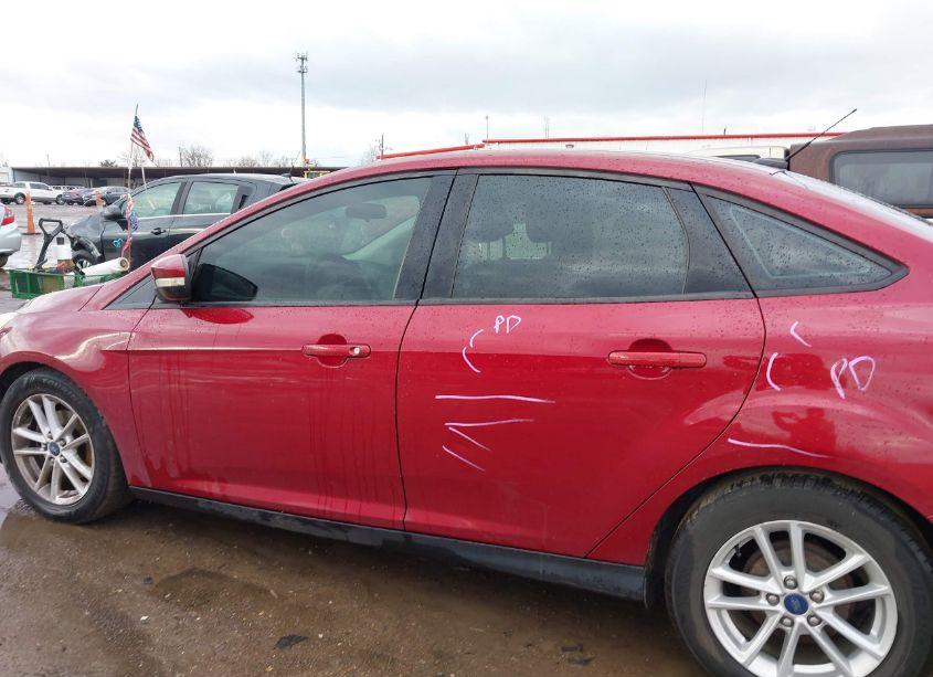 Photo 14 of 2015 Ford Focus SE (VIN 1FADP3F20FL313408)