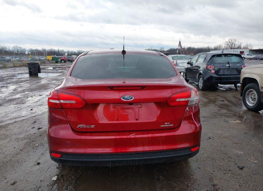 Photo 16 of 2015 Ford Focus SE (VIN 1FADP3F20FL313408)