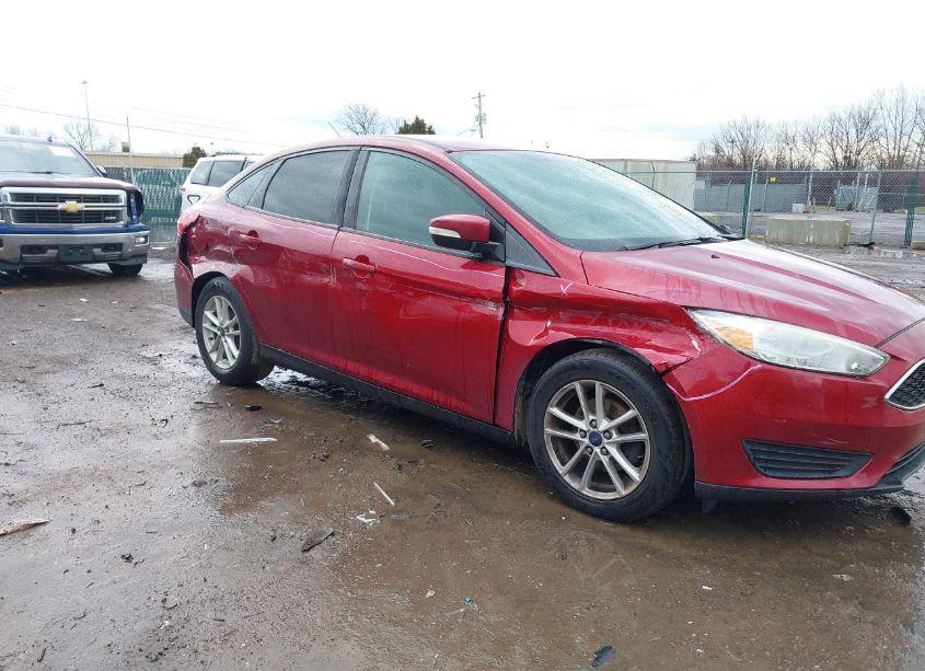 Photo 6 of 2015 Ford Focus SE (VIN 1FADP3F20FL313408)