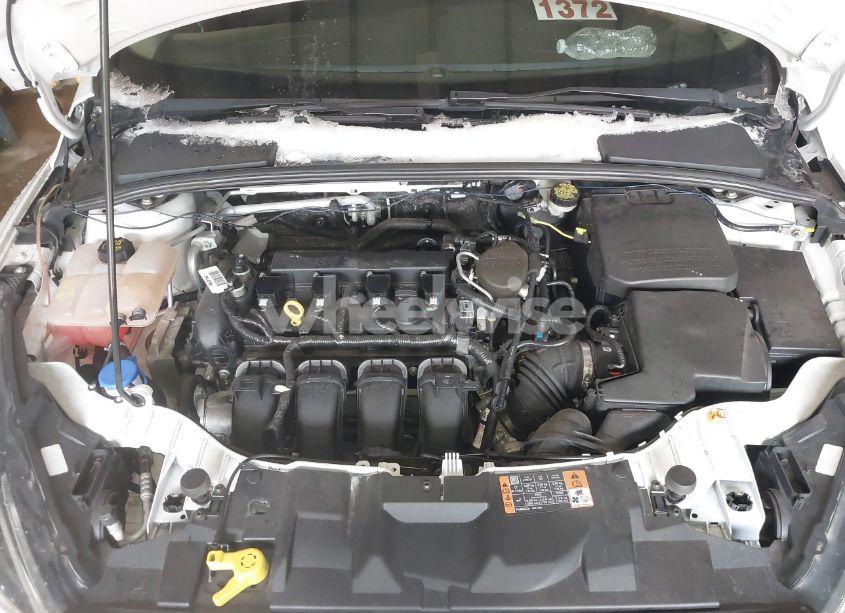 Photo 10 of 2015 Ford Focus SE (VIN 1FADP3F20FL321346)