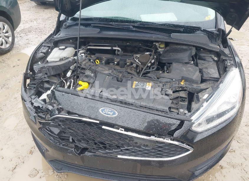 Photo 10 of 2015 Ford Focus SE (VIN 1FADP3F20FL367193)