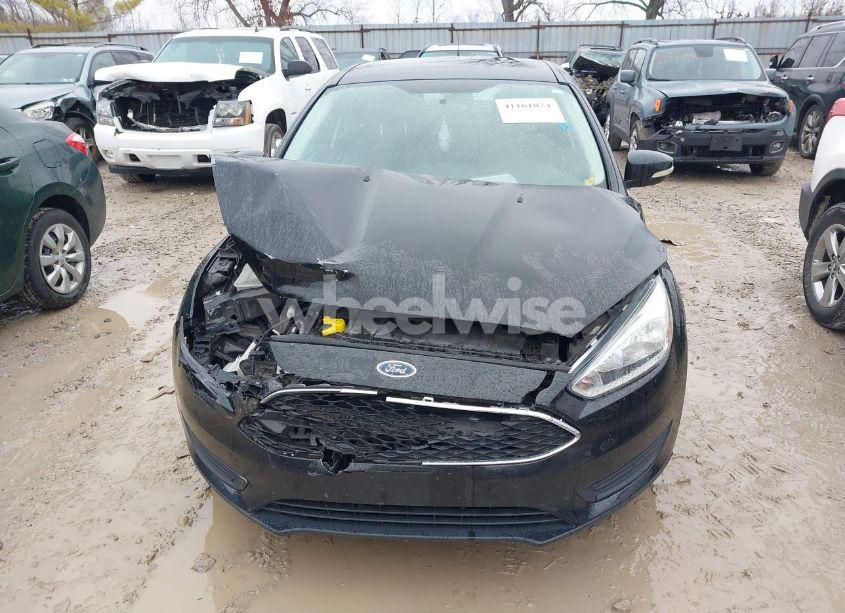 Photo 12 of 2015 Ford Focus SE (VIN 1FADP3F20FL367193)