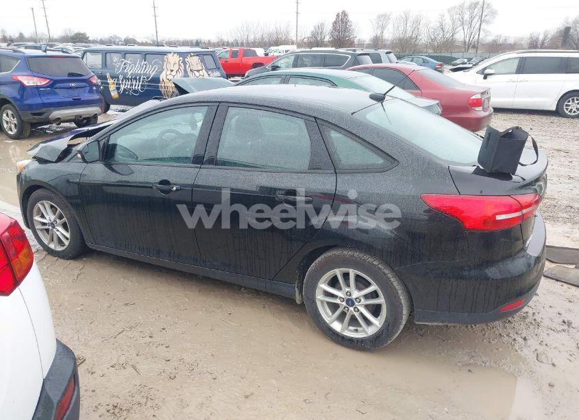 Photo 14 of 2015 Ford Focus SE (VIN 1FADP3F20FL367193)