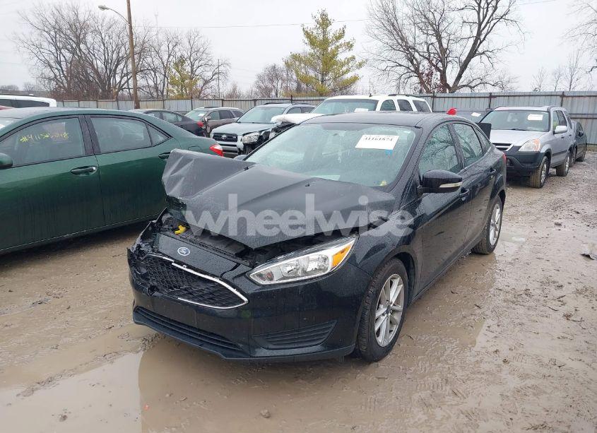 Photo 2 of 2015 Ford Focus SE (VIN 1FADP3F20FL367193)