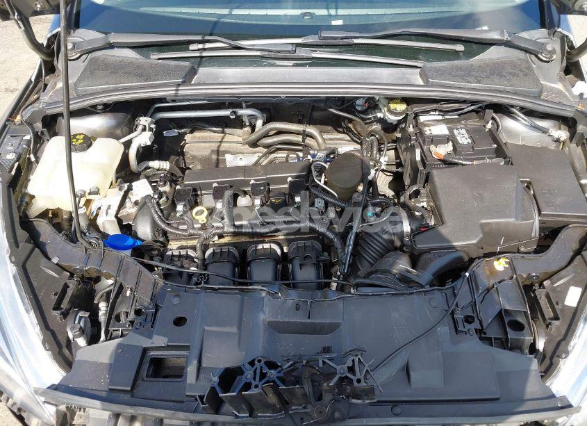 Photo 10 of 2015 Ford Focus SE (VIN 1FADP3F20FL377934)