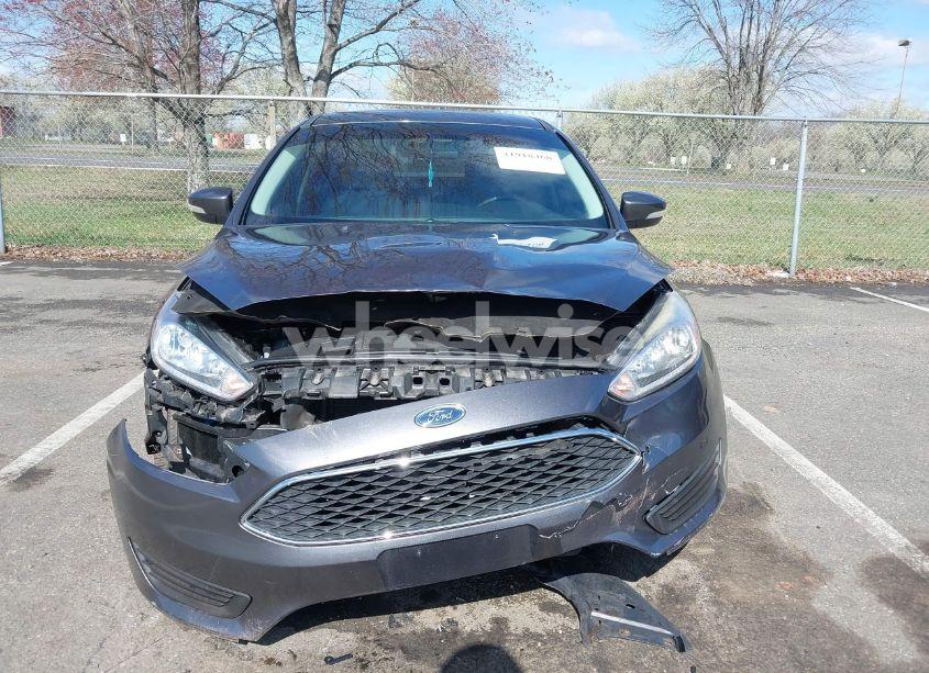 Photo 11 of 2015 Ford Focus SE (VIN 1FADP3F20FL377934)