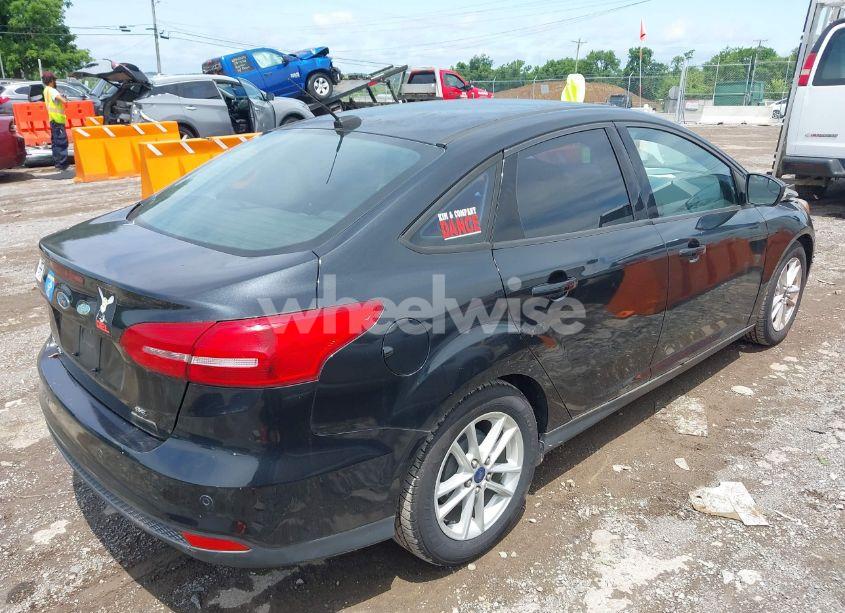 Photo 4 of 2015 Ford Focus SE (VIN 1FADP3F20FL378484)