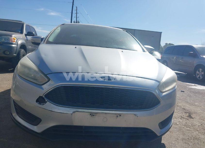Photo 6 of 2016 Ford Focus SE (VIN 1FADP3F20GL212273)