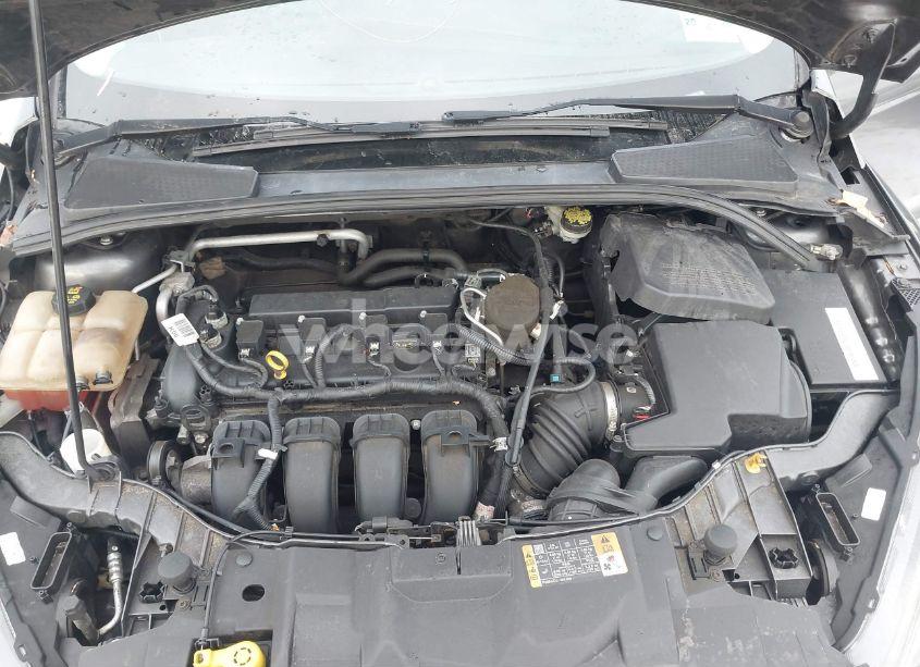 Photo 10 of 2016 Ford Focus SE (VIN 1FADP3F20GL223693)