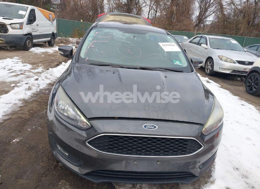 Photo 12 of 2016 Ford Focus SE (VIN 1FADP3F20GL223693)