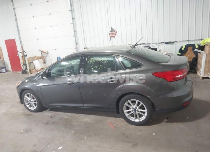 Photo 13 of 2016 Ford Focus SE (VIN 1FADP3F20GL227226)