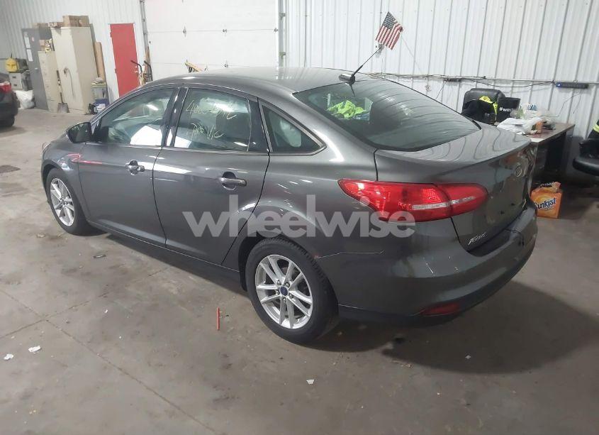 Photo 3 of 2016 Ford Focus SE (VIN 1FADP3F20GL227226)