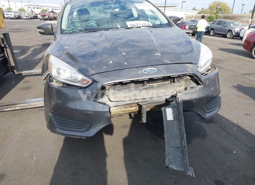 Photo 13 of 2016 Ford Focus SE (VIN 1FADP3F20GL235018)