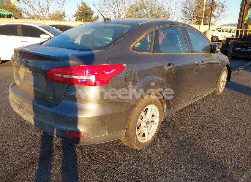 Photo 4 of 2016 Ford Focus SE (VIN 1FADP3F20GL235018)
