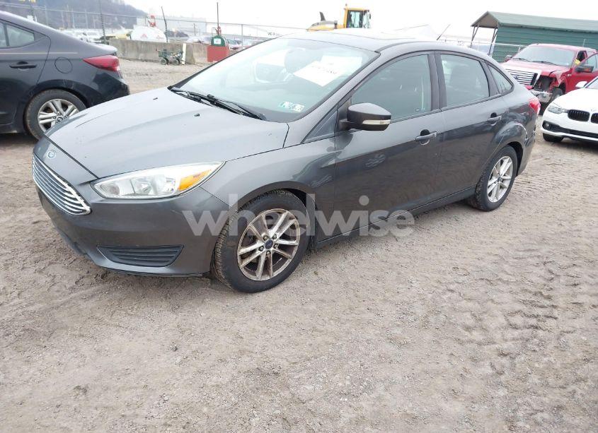 Photo 2 of 2016 Ford Focus SE (VIN 1FADP3F20GL243443)