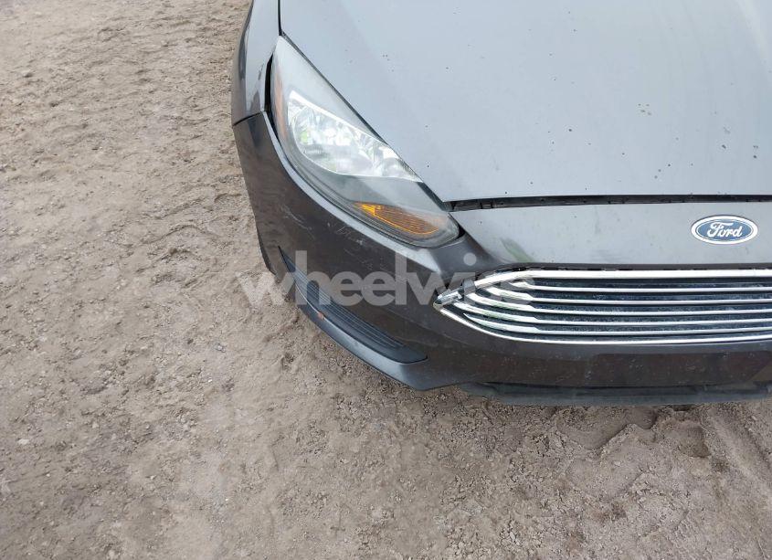 Photo 6 of 2016 Ford Focus SE (VIN 1FADP3F20GL243443)
