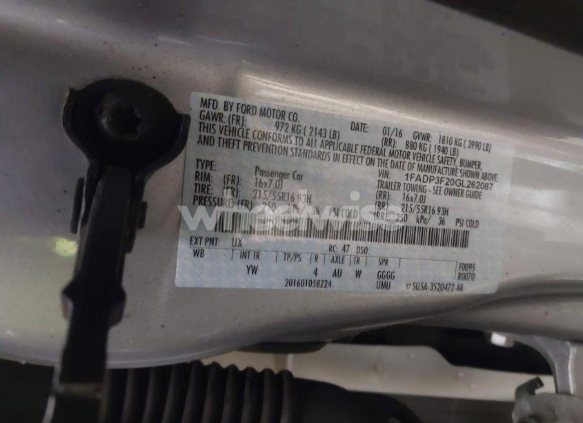 Photo 9 of 2016 Ford Focus SE (VIN 1FADP3F20GL262087)