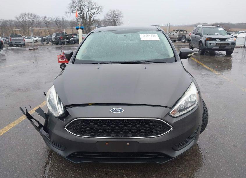 Photo 12 of 2016 Ford Focus SE (VIN 1FADP3F20GL268035)