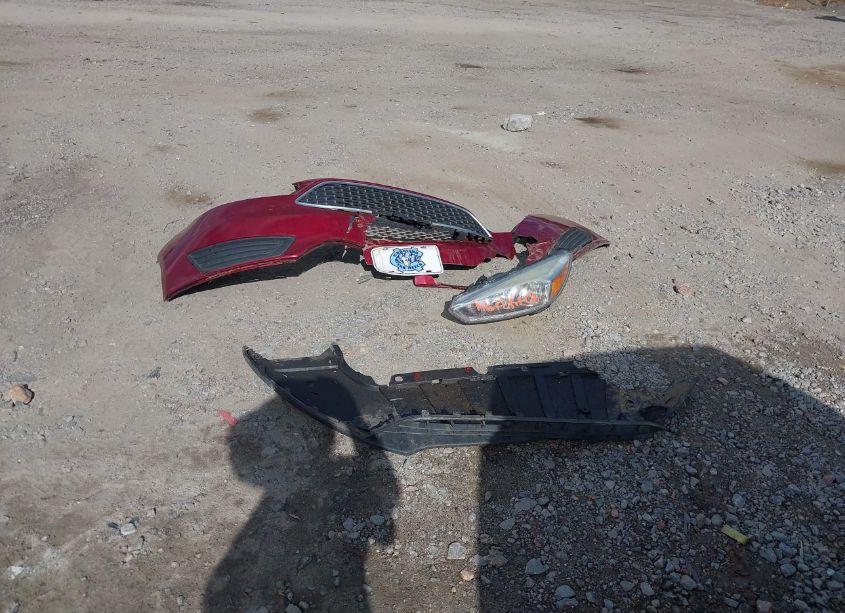 Photo 12 of 2016 Ford Focus SE (VIN 1FADP3F20GL279651)