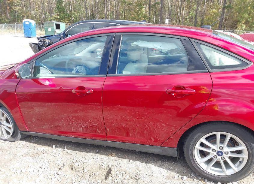Photo 15 of 2016 Ford Focus SE (VIN 1FADP3F20GL279651)