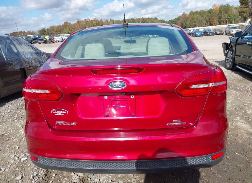 Photo 17 of 2016 Ford Focus SE (VIN 1FADP3F20GL279651)