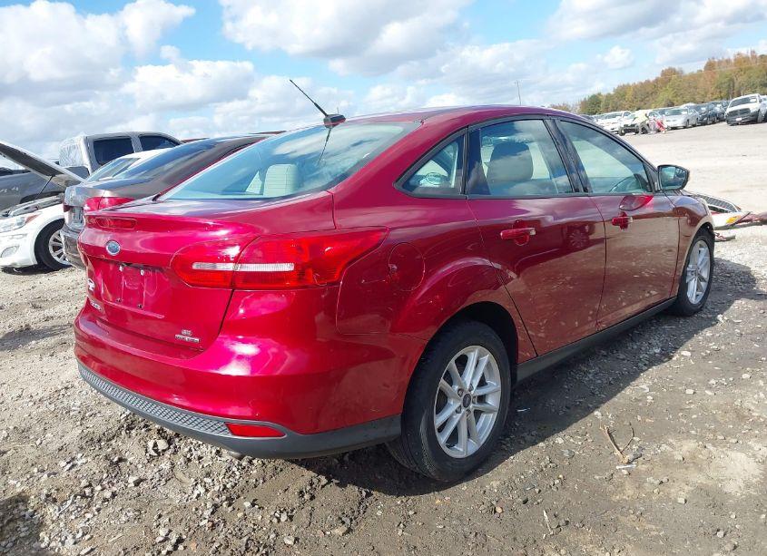 Photo 4 of 2016 Ford Focus SE (VIN 1FADP3F20GL279651)