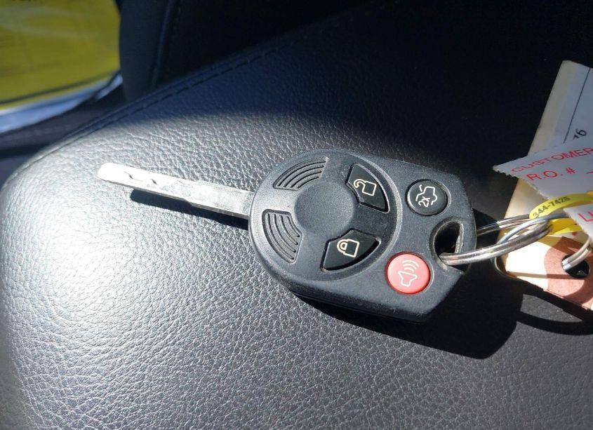 Photo 11 of 2016 Ford Focus SE (VIN 1FADP3F20GL291458)