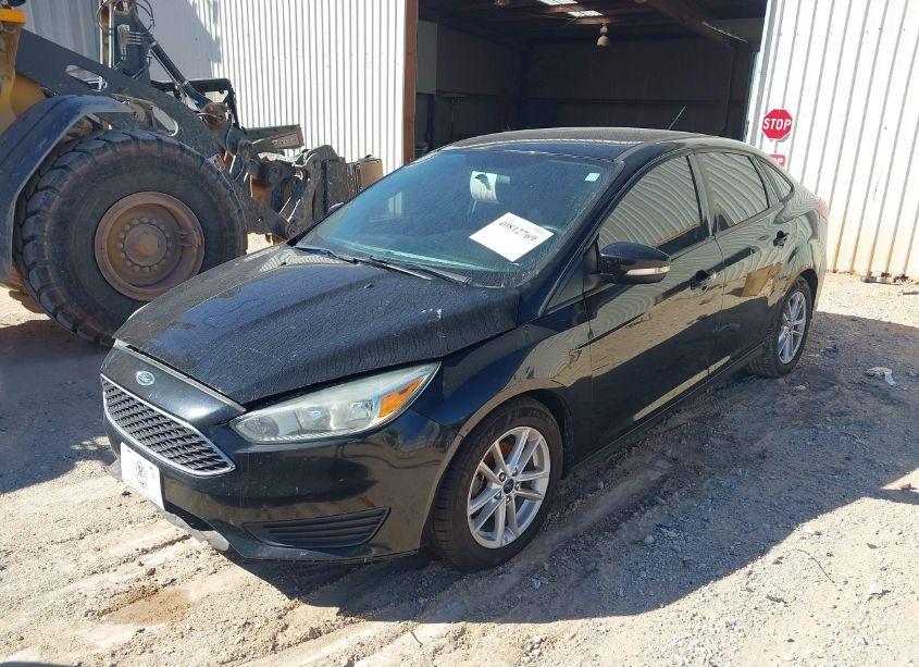 Photo 2 of 2016 Ford Focus SE (VIN 1FADP3F20GL291458)