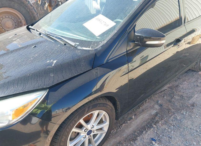 Photo 6 of 2016 Ford Focus SE (VIN 1FADP3F20GL291458)