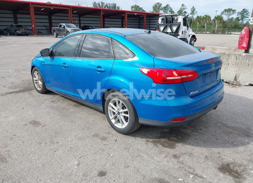 Photo 3 of 2016 Ford Focus SE (VIN 1FADP3F20GL335426)