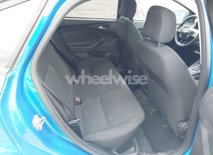 Photo 8 of 2016 Ford Focus SE (VIN 1FADP3F20GL335426)