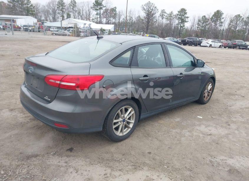 Photo 4 of 2016 Ford Focus SE (VIN 1FADP3F20GL343168)