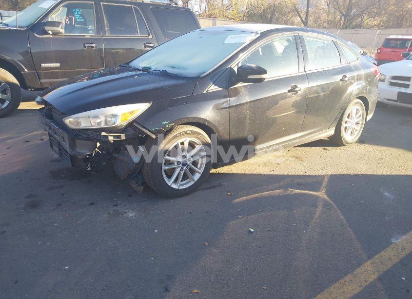 Photo 2 of 2016 Ford Focus SE (VIN 1FADP3F20GL345292)
