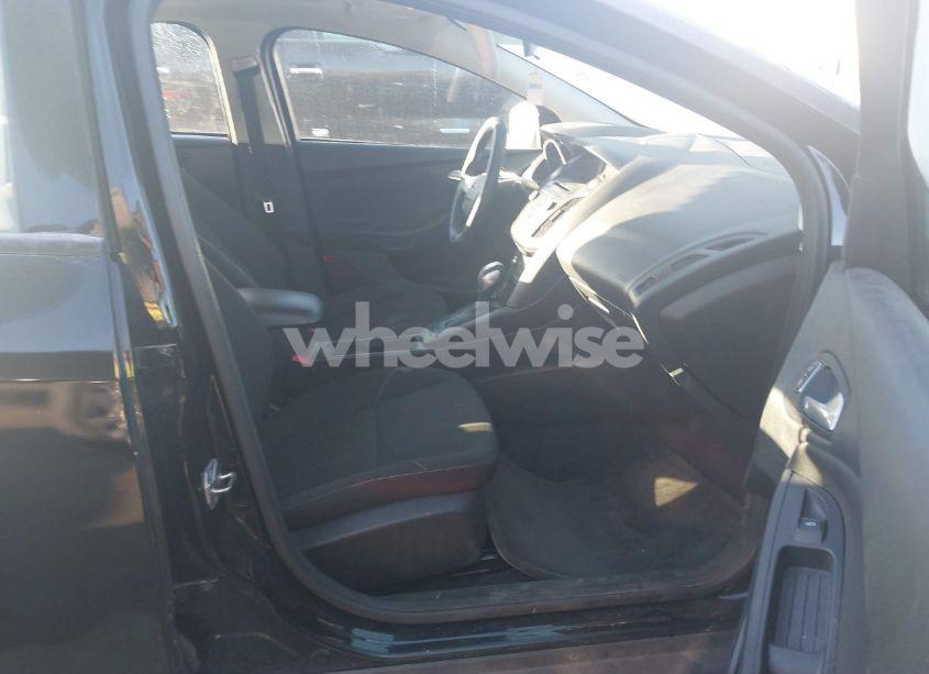 Photo 5 of 2016 Ford Focus SE (VIN 1FADP3F20GL345292)