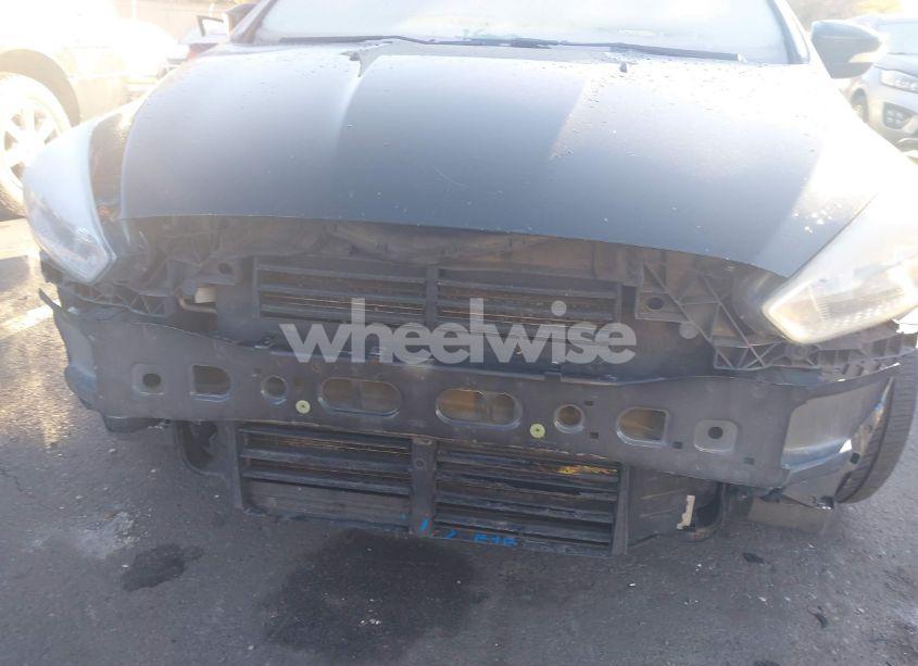 Photo 6 of 2016 Ford Focus SE (VIN 1FADP3F20GL345292)