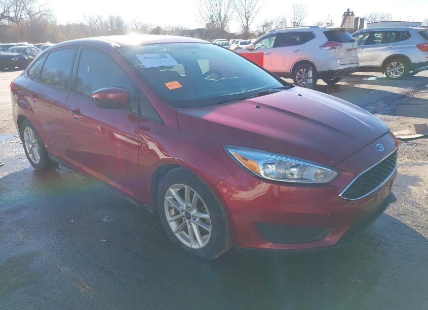 2016 Ford Focus SE (VIN 1FADP3F20GL372329) main photo