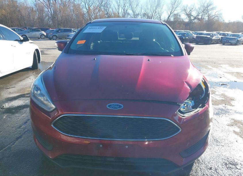 Photo 12 of 2016 Ford Focus SE (VIN 1FADP3F20GL372329)