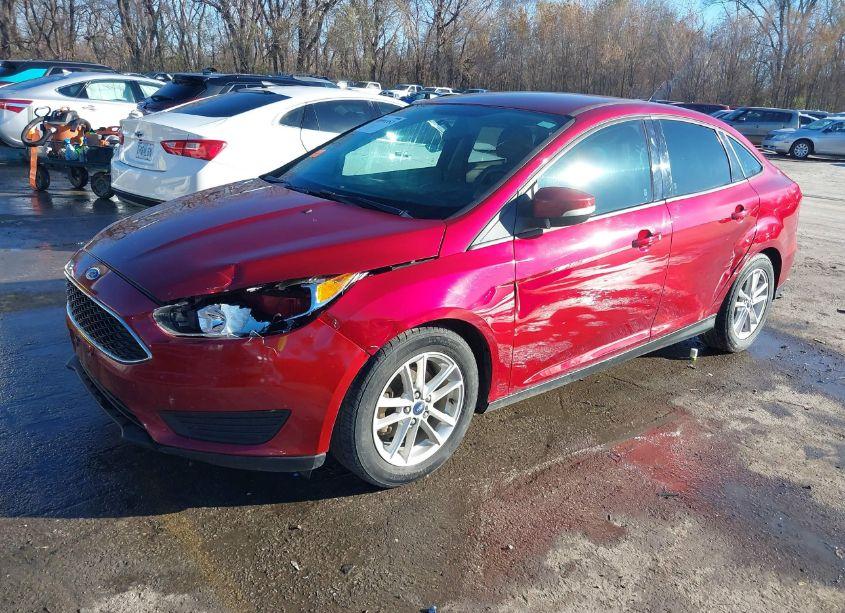 Photo 2 of 2016 Ford Focus SE (VIN 1FADP3F20GL372329)