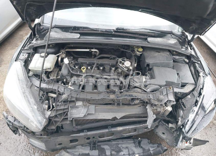 Photo 10 of 2016 Ford Focus SE (VIN 1FADP3F20GL382147)