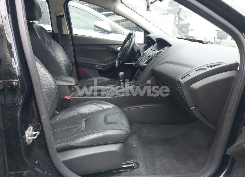 Photo 5 of 2016 Ford Focus SE (VIN 1FADP3F20GL382147)