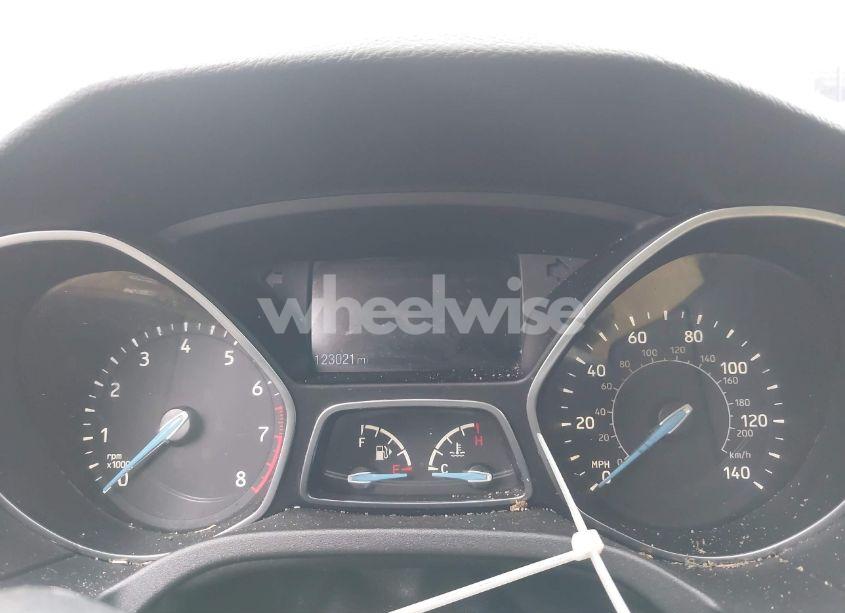 Photo 7 of 2016 Ford Focus SE (VIN 1FADP3F20GL382147)