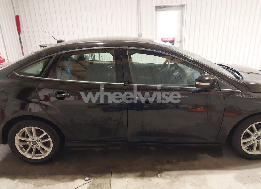Photo 14 of 2016 Ford Focus SE (VIN 1FADP3F20GL386568)