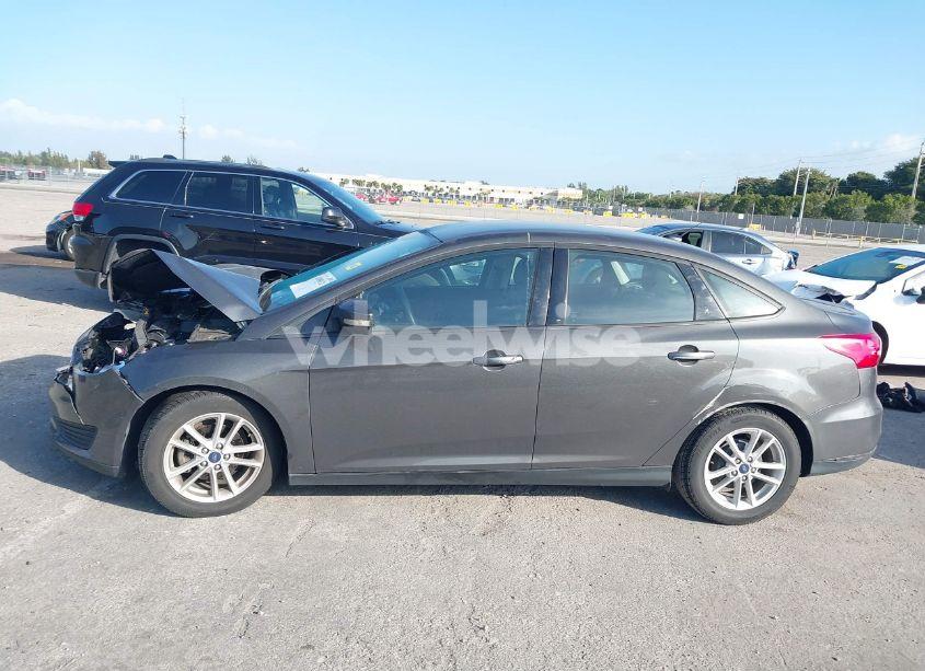 Photo 14 of 2016 Ford Focus SE (VIN 1FADP3F20GL389423)