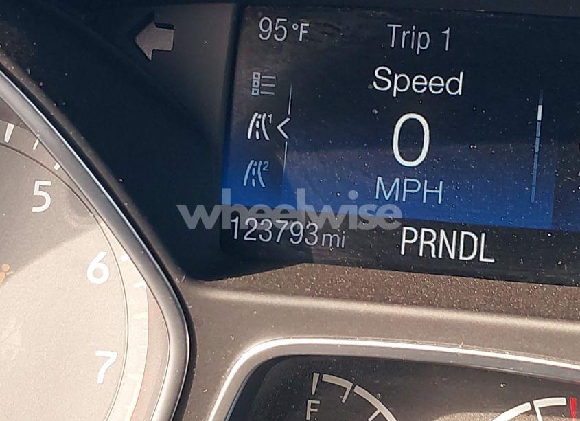 Photo 15 of 2016 Ford Focus SE (VIN 1FADP3F20GL389423)