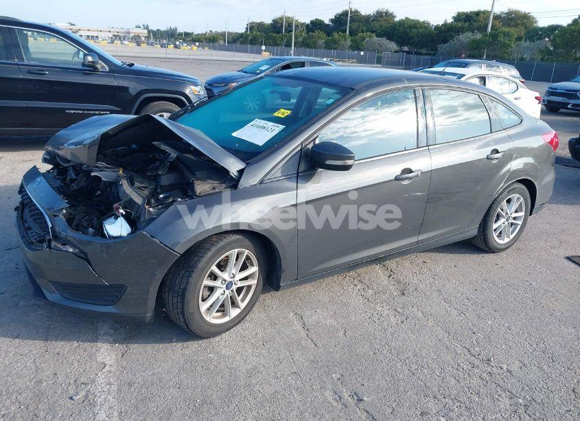 Photo 2 of 2016 Ford Focus SE (VIN 1FADP3F20GL389423)