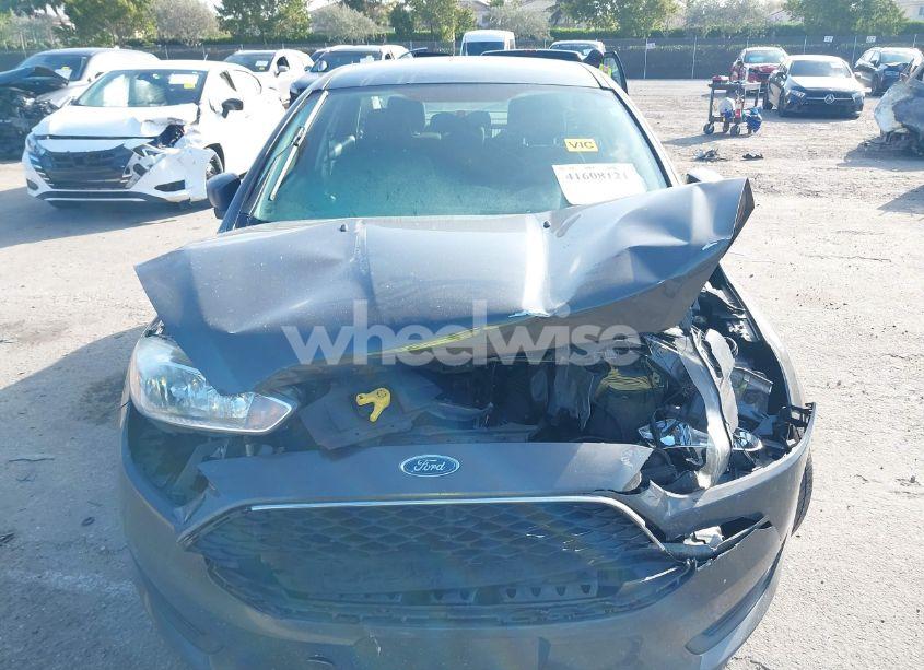 Photo 6 of 2016 Ford Focus SE (VIN 1FADP3F20GL389423)