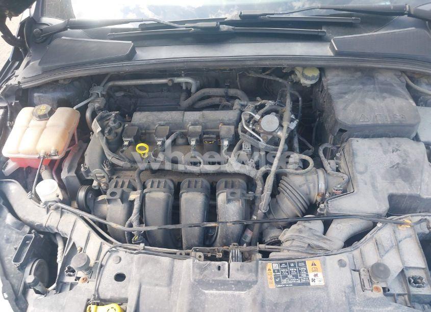 Photo 10 of 2016 Ford Focus SE (VIN 1FADP3F20GL400887)