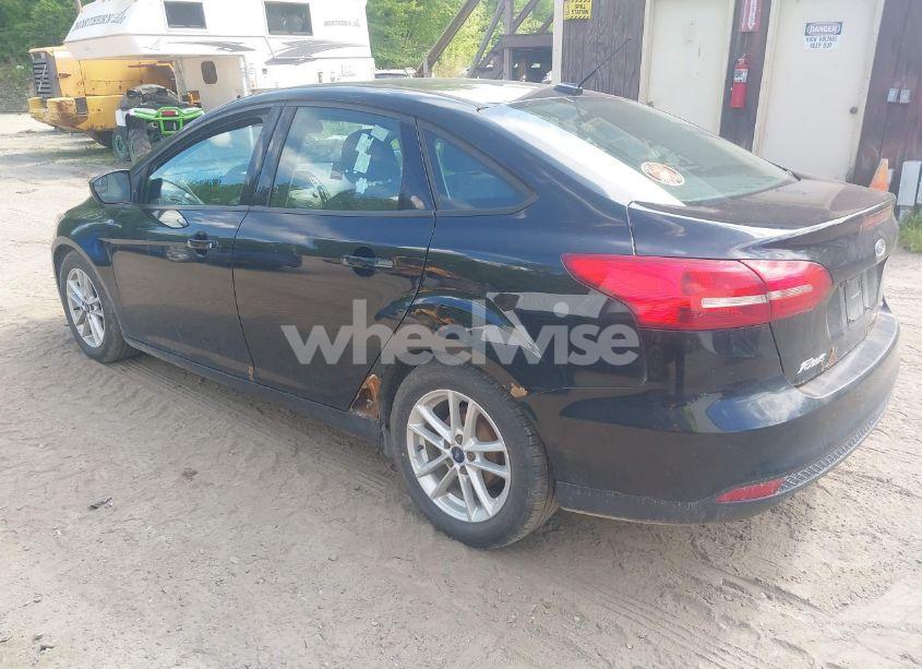 Photo 3 of 2016 Ford Focus SE (VIN 1FADP3F20GL400887)