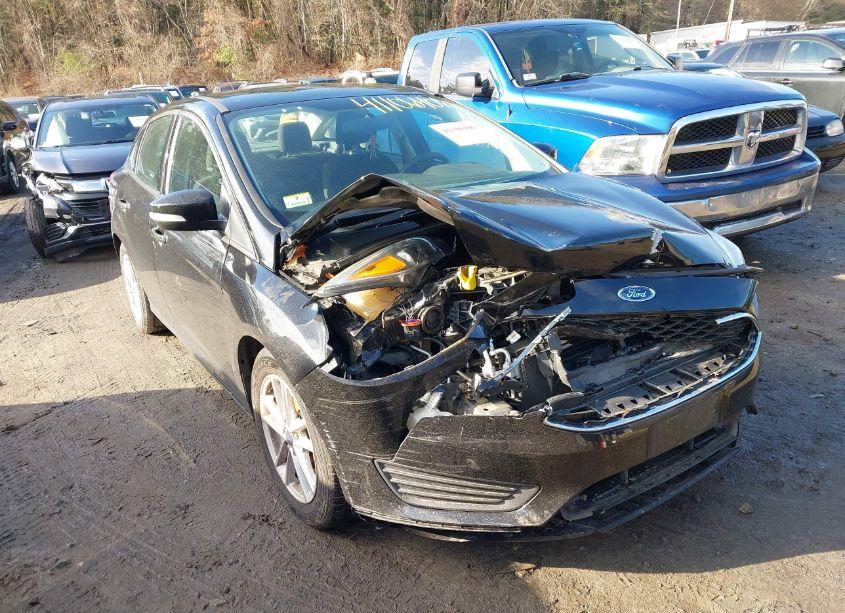 Photo 6 of 2017 Ford Focus SE (VIN 1FADP3F20HL207544)